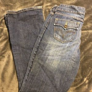Levi’s the original jean. Slender boot cut 526 jeans. Size 8